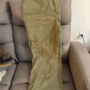 Women’s Falls Creek Olive Cargo Pants